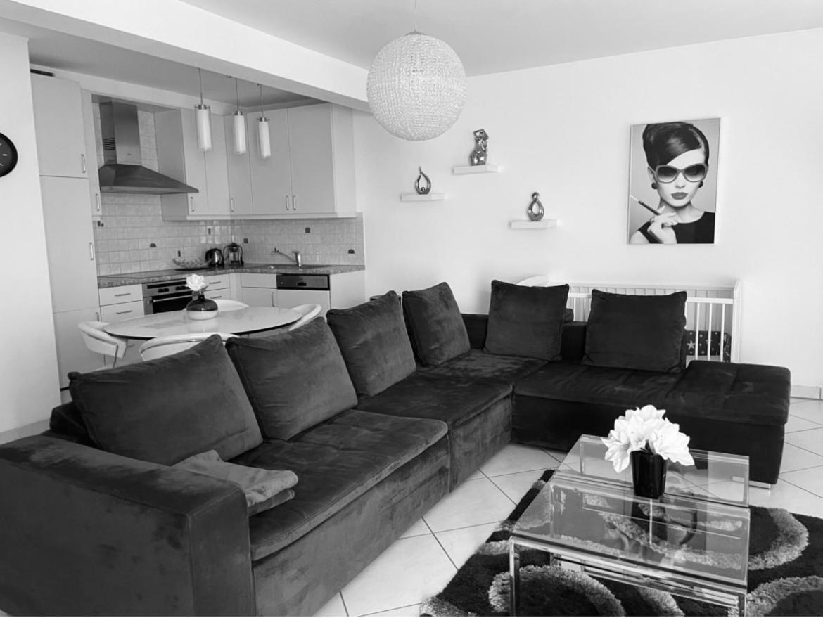 Luxury Penthouse Apartment With 3 Balconies -2 Bedrooms -Petrus View & Parking Lüksemburg Dış mekan fotoğraf